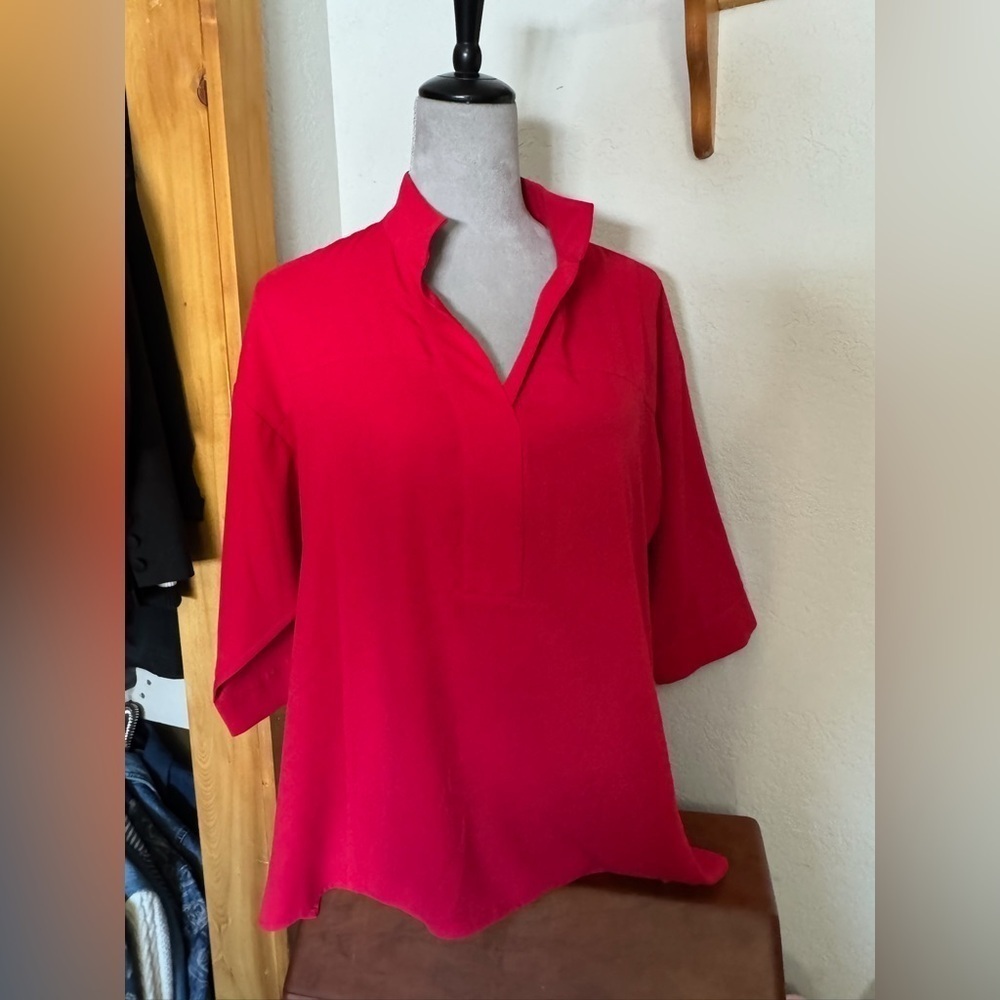 Ming Wang Top. Worn 1x. Smoke free home.